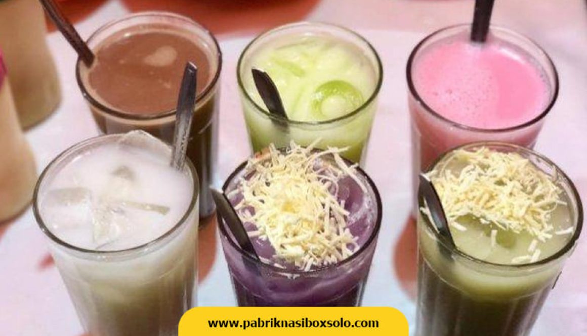 7 Kuliner Malam di Solo yang Terkenal Enak dan Murah, dari Susu Shi Jack hingga Nasi Kuning Bang Ro