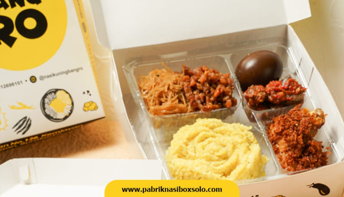 Lezatnya Nasi Kuning Bang Ro, Alternatif Kuliner Malam di Solo