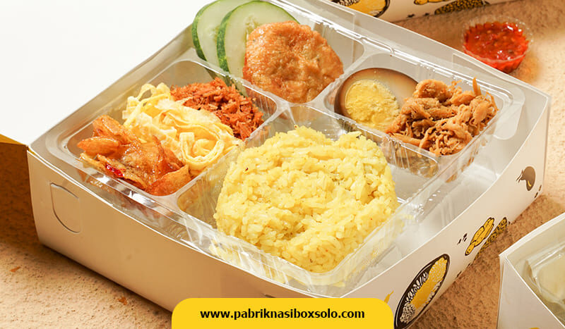 Nasi Kuning Bang Ro dan 4 Kuliner Enak di Solo Buat Makan Malam yang Mengenyangkan