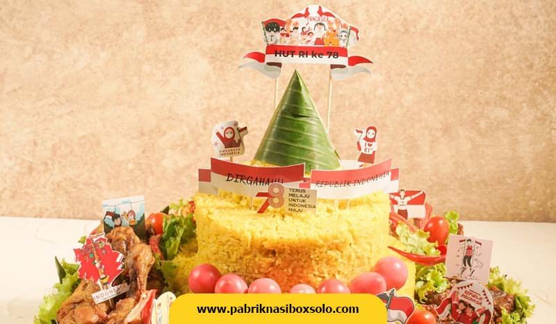 Menikmati Nasi Tumpeng Solo Autentik dari Layanan Catering Profesional nasi tumpeng solo