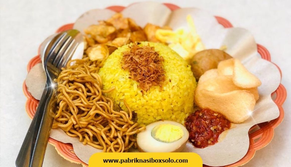 Tempat Makan Nasi Kuning Solo