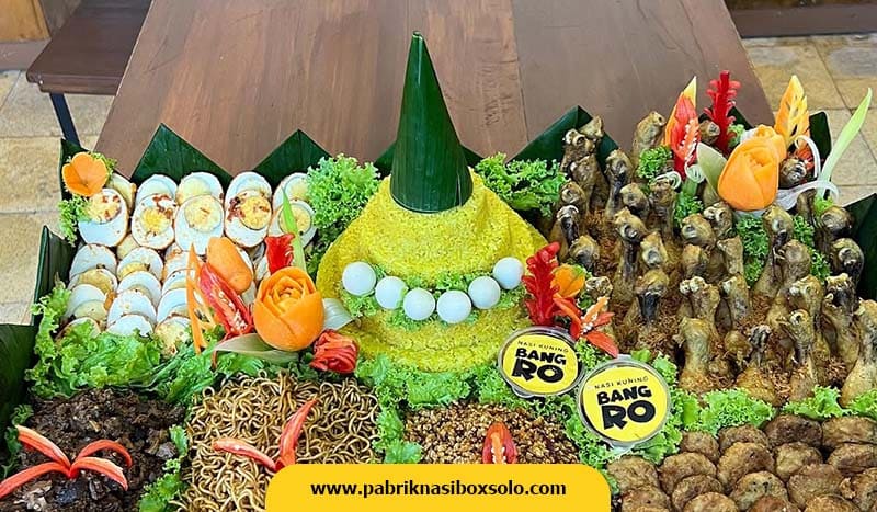 Pesan Nasi Tumpeng Solo Pesan Nasi Tumpeng Solo