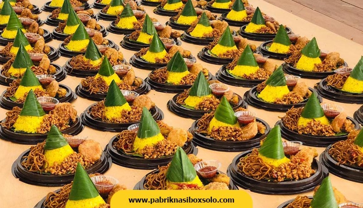 Nasi Tumpeng Khas Solo